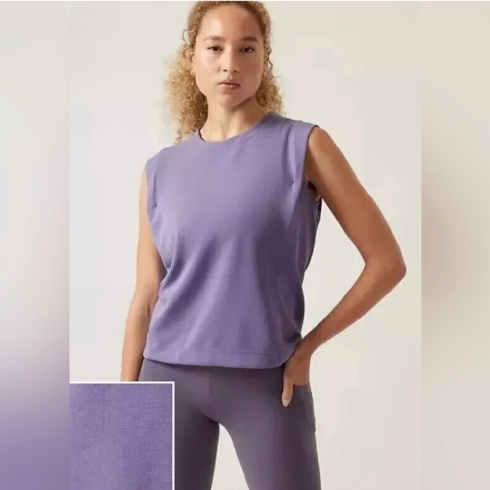 Sleeveless Lavender Muscle Tank Top - Brand: